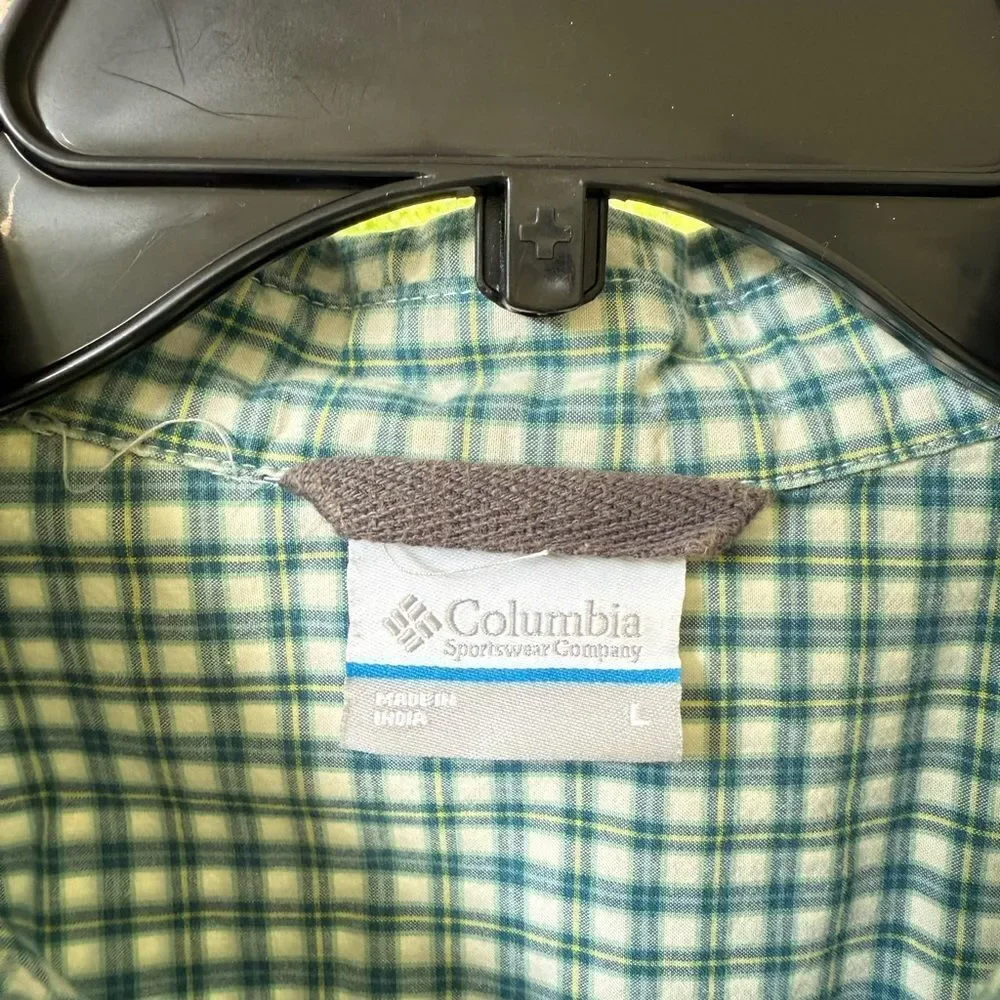 Columbia Green Casual Button Down Shirt with Gingham Pattern